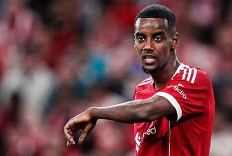 Alexander Isak's First Appearance Delivers Glamour Amid Evident Rust